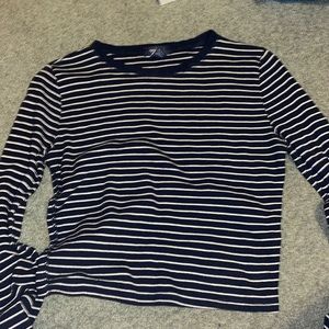 small forever 21 cropped long sleeve